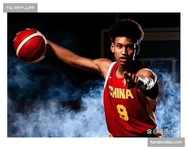 通讯:一位母亲球员的平衡术——全明星球员带着新生儿参加训练营 通讯:一位母亲球员的平衡术——全明星球员带着新生儿参加训练营